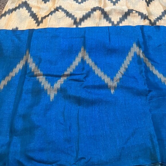 Elegant Blue & Beige Printed Matka Silk Saree | Chevron Design | Blouse Fabric - Picture 12 of 15